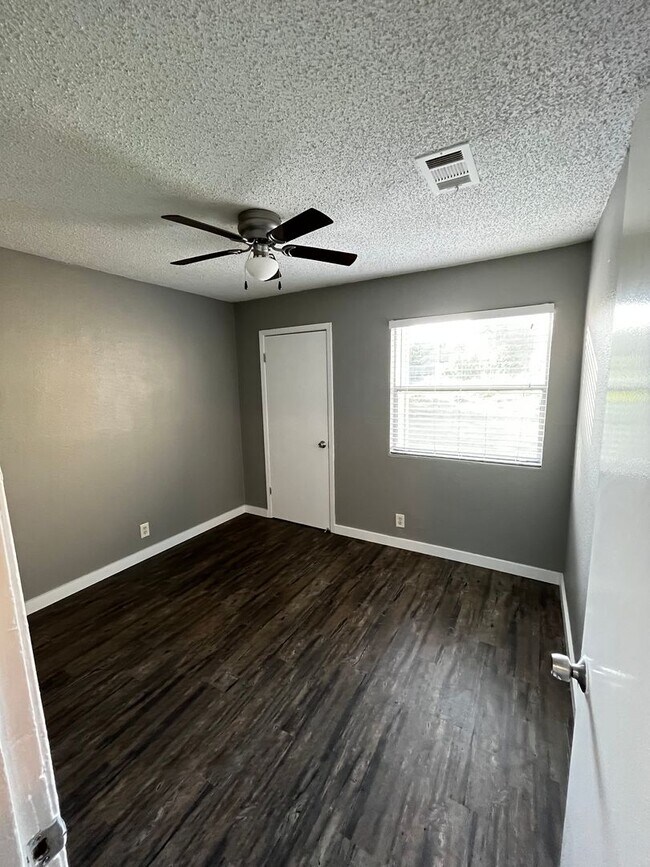Building Photo - 2306 Cedrick Cove