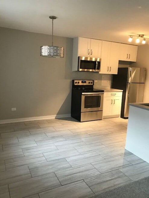 Building Photo - 2349 W Jarvis Ave