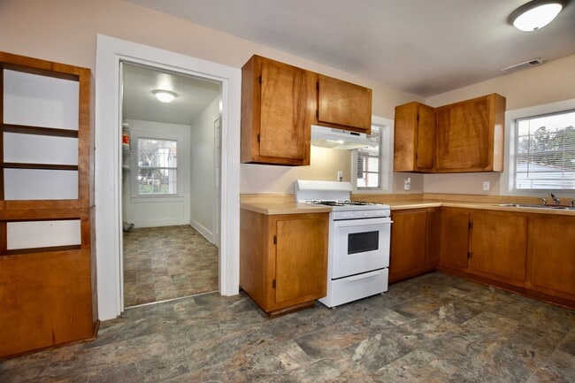 Building Photo - 1623 Texas St