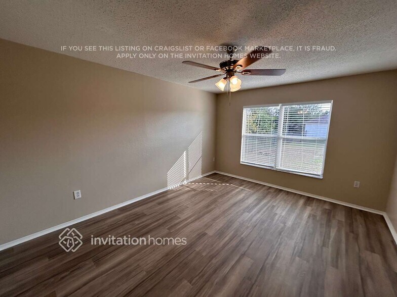 Building Photo - 122 Oak Run Dr