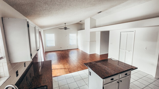 Building Photo - 1521 Barber St