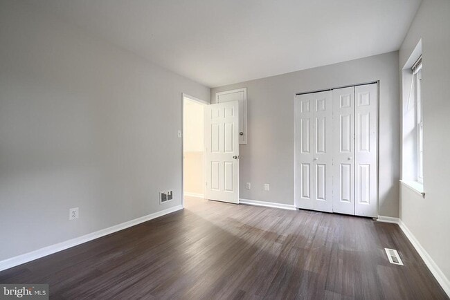 Building Photo - 8704 Tamar Dr