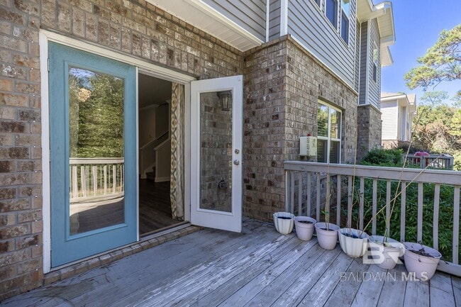 Building Photo - 6867 Spaniel Dr