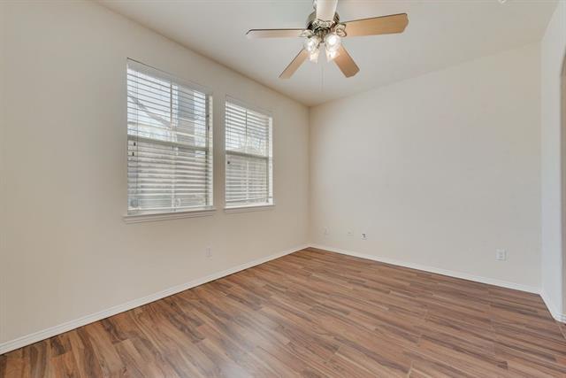 Building Photo - 9913 Lexington Dr