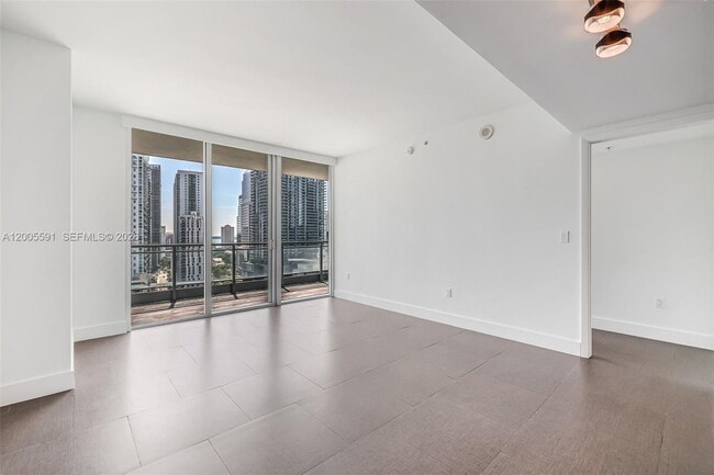 Building Photo - 92 SW 3rd St