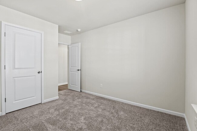 Building Photo - 9413 Sun Fountain Dr