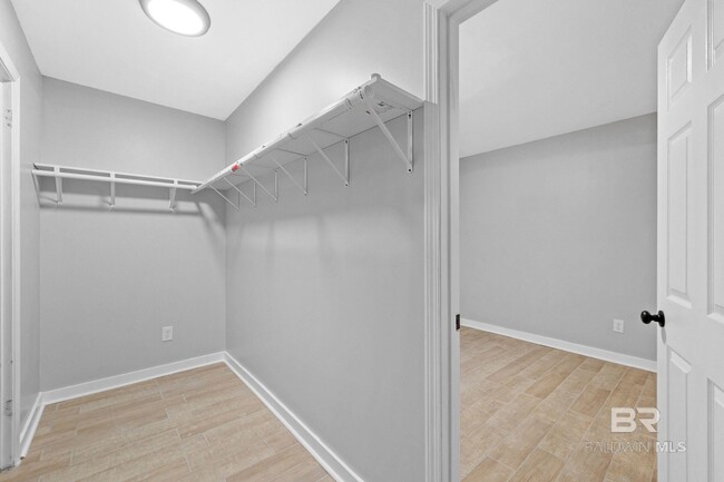 Building Photo - 18618 Twin Beech Rd S
