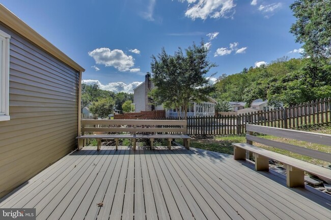 Building Photo - 9217 Briarchip St