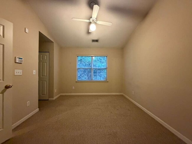 Building Photo - 6007 Cougar Ln