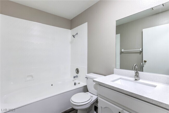 Building Photo - 6647 W Tropicana Ave