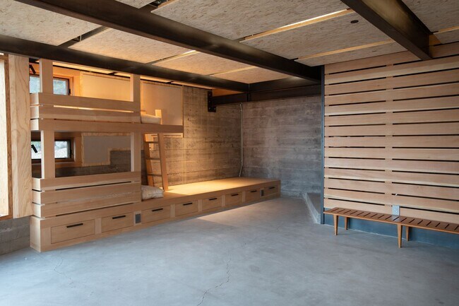 Building Photo - Architectural gem