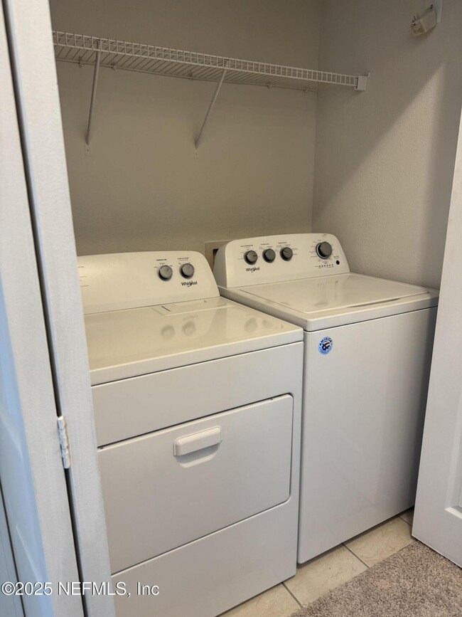 Building Photo - 12423 Forest Lake Cir W