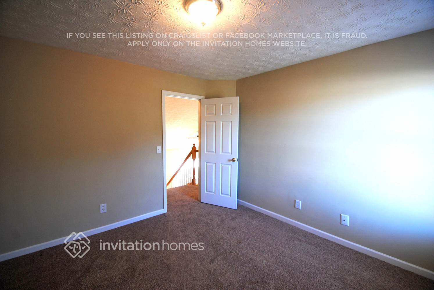 Building Photo - 160 Weatherstone Dr
