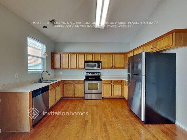 Building Photo - 3917 Cutler Donahoe Way