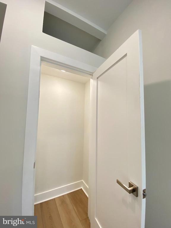 Building Photo - 2216 Walnut St