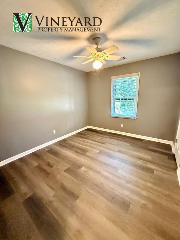 Building Photo - 4925 Falcon Wood Trace NE