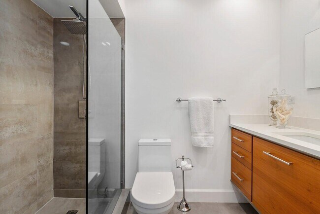 Building Photo - 5 Inlet Cay Dr