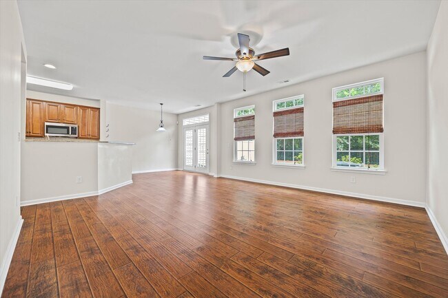 Building Photo - 9736 Springholm Dr