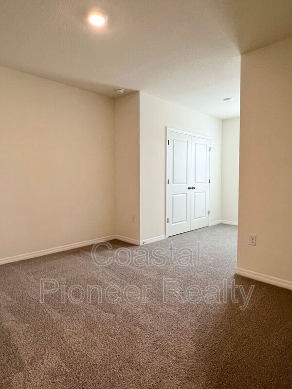 Building Photo - 5334 Dragonfly Dr