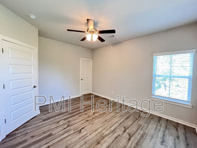 Building Photo - 1452 Sligo St
