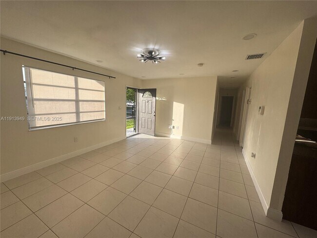 Building Photo - 29523 SW 144th Ct