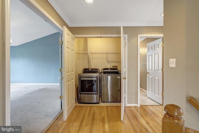 Building Photo - 6001 Alderdale Pl
