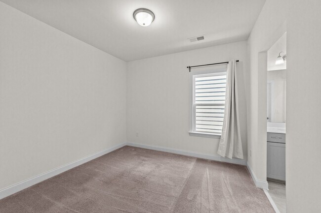 Building Photo - 824 Summit Crest Ct