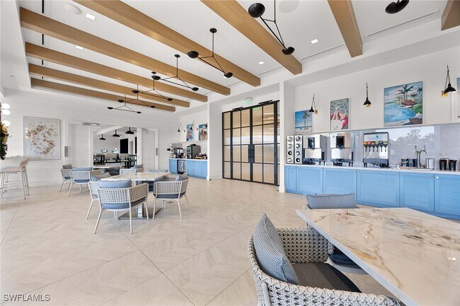 Building Photo - 828 Hideaway Cir E