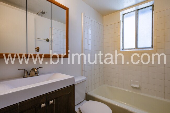 Building Photo - 1418-1426-1426 S 1100 E