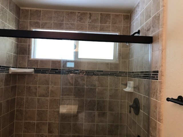 Building Photo - 870 Briargreen Ct