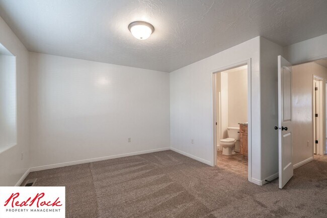 Building Photo - 2075 S Sir Monte Dr