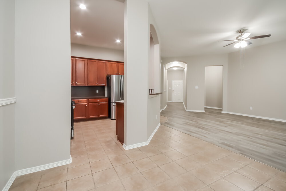 Building Photo - 2309 Highland Crossing Dr
