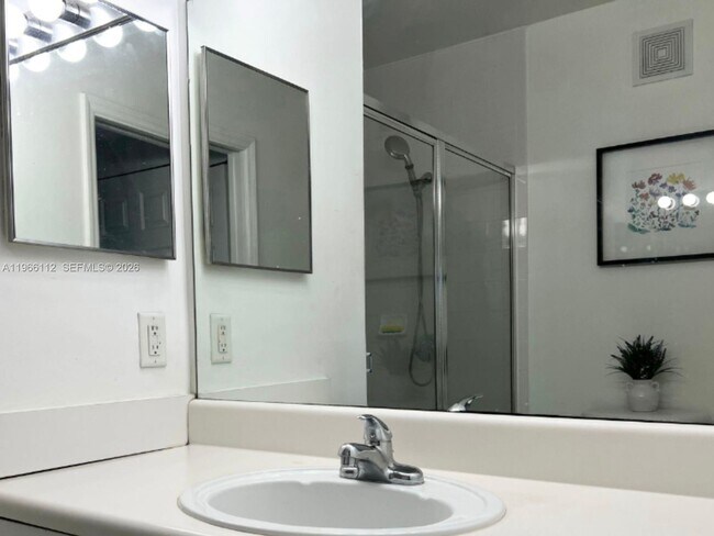 Building Photo - 2360 E Preserve Way