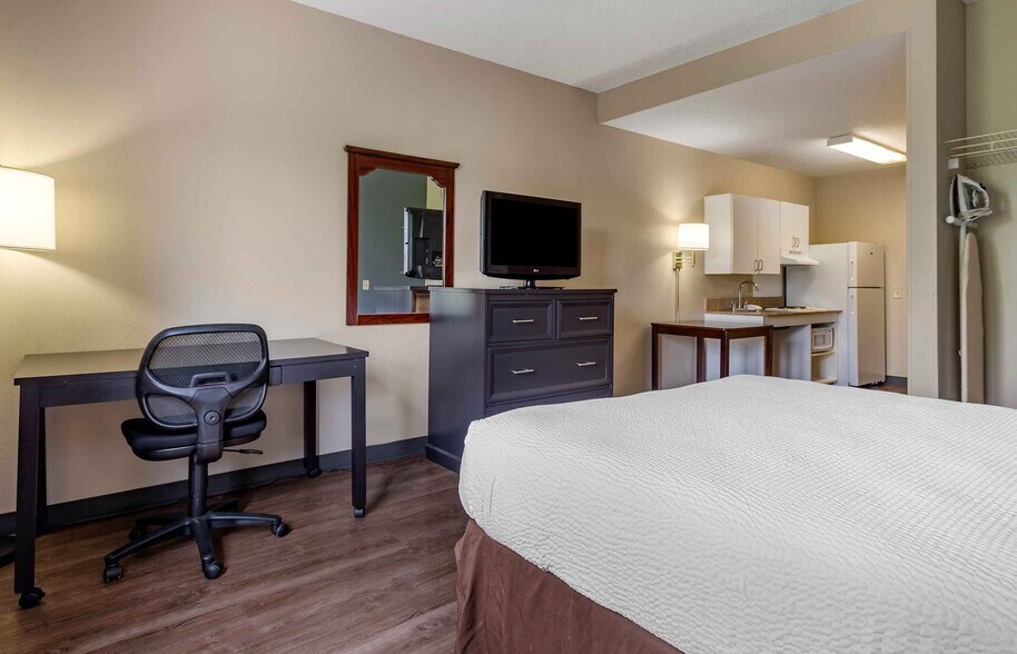 Building Photo - Furnished Studio-Fishkill - Westage Center