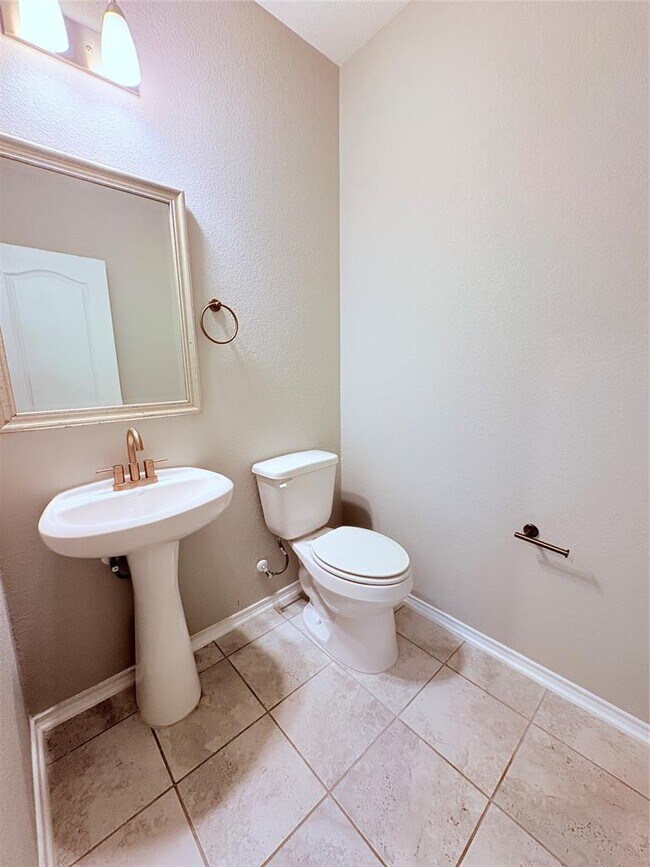 Building Photo - 301 Espresso Dr