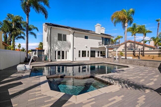 Building Photo - 376 Canyon Ridge Dr