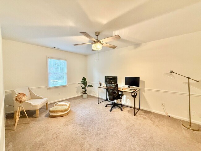 Building Photo - **OFFERING REFUNDABLE APPLICATION FEES & $200 MOVE IN PROMOTION** Updated 3BD, 2.5BA Raleigh Home...