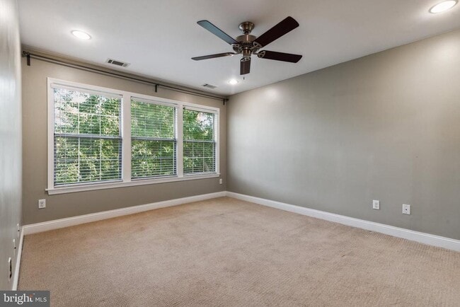 Building Photo - 103 Claridge Ct