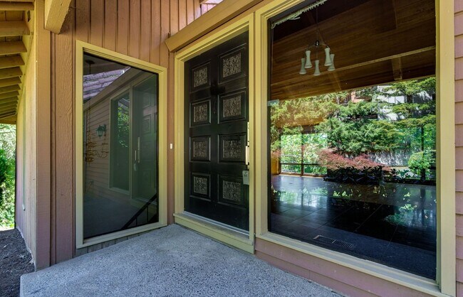 Building Photo - 4Bed, 3Bath Home in West Slope / Raleigh H...