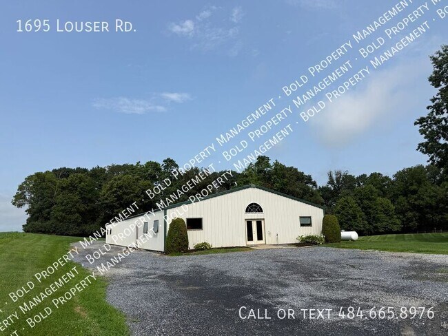 Building Photo - 1695 Louser Rd