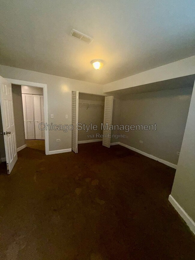 Building Photo - 5739 S Calumet Ave