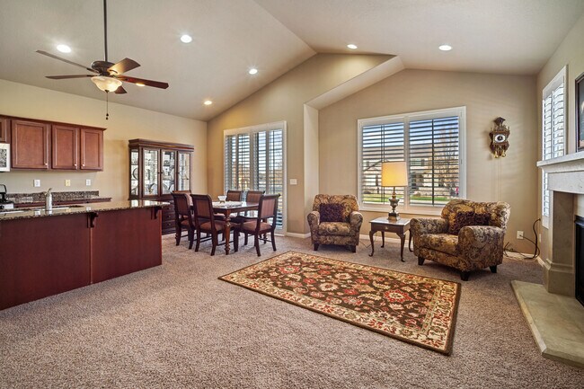 Building Photo - 66 N 205 W