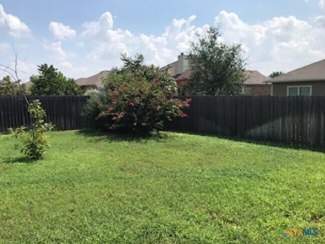 Building Photo - 7526 Red Valley Way