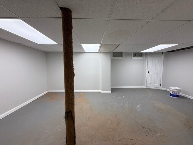 Building Photo - 440 Tall Oak Ln