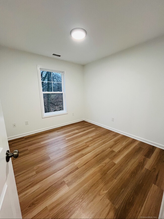 Building Photo - 14 Infield St