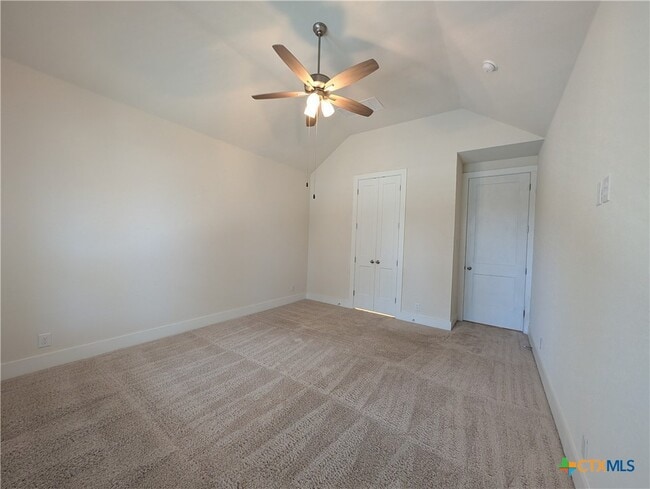 Building Photo - 1052 Easy Gruene