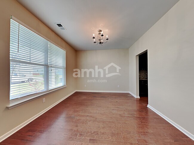 Building Photo - 149 Carolina Wren Ave