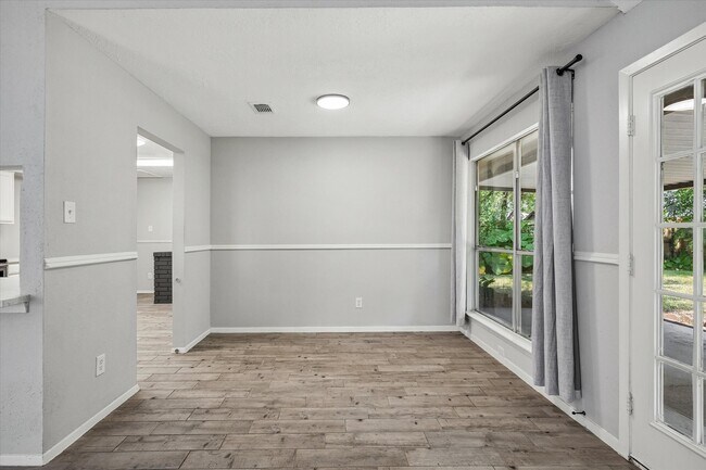 Building Photo - 16723 Colony Bend Dr
