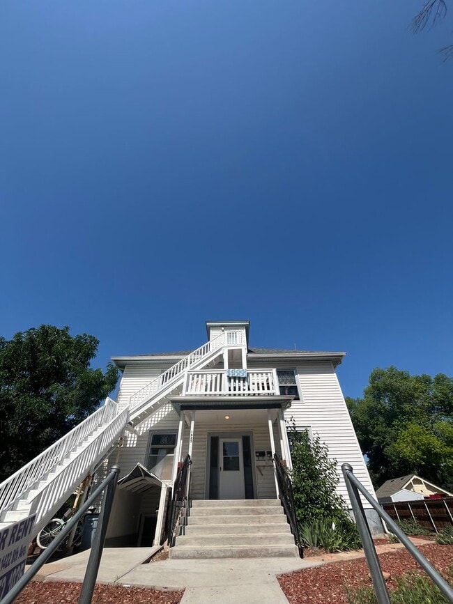 Building Photo - 1825 12th Ave