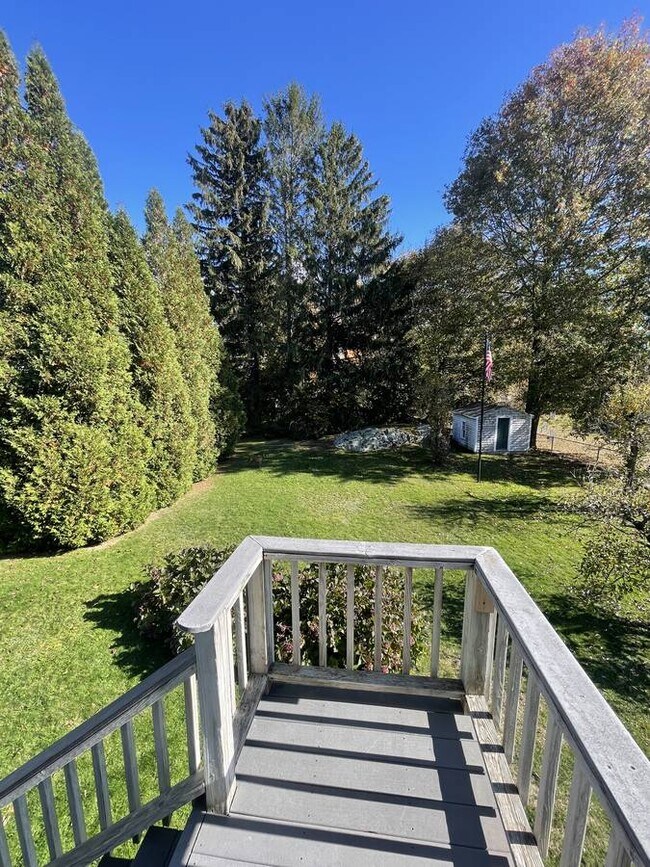 Building Photo - 13 Middle St